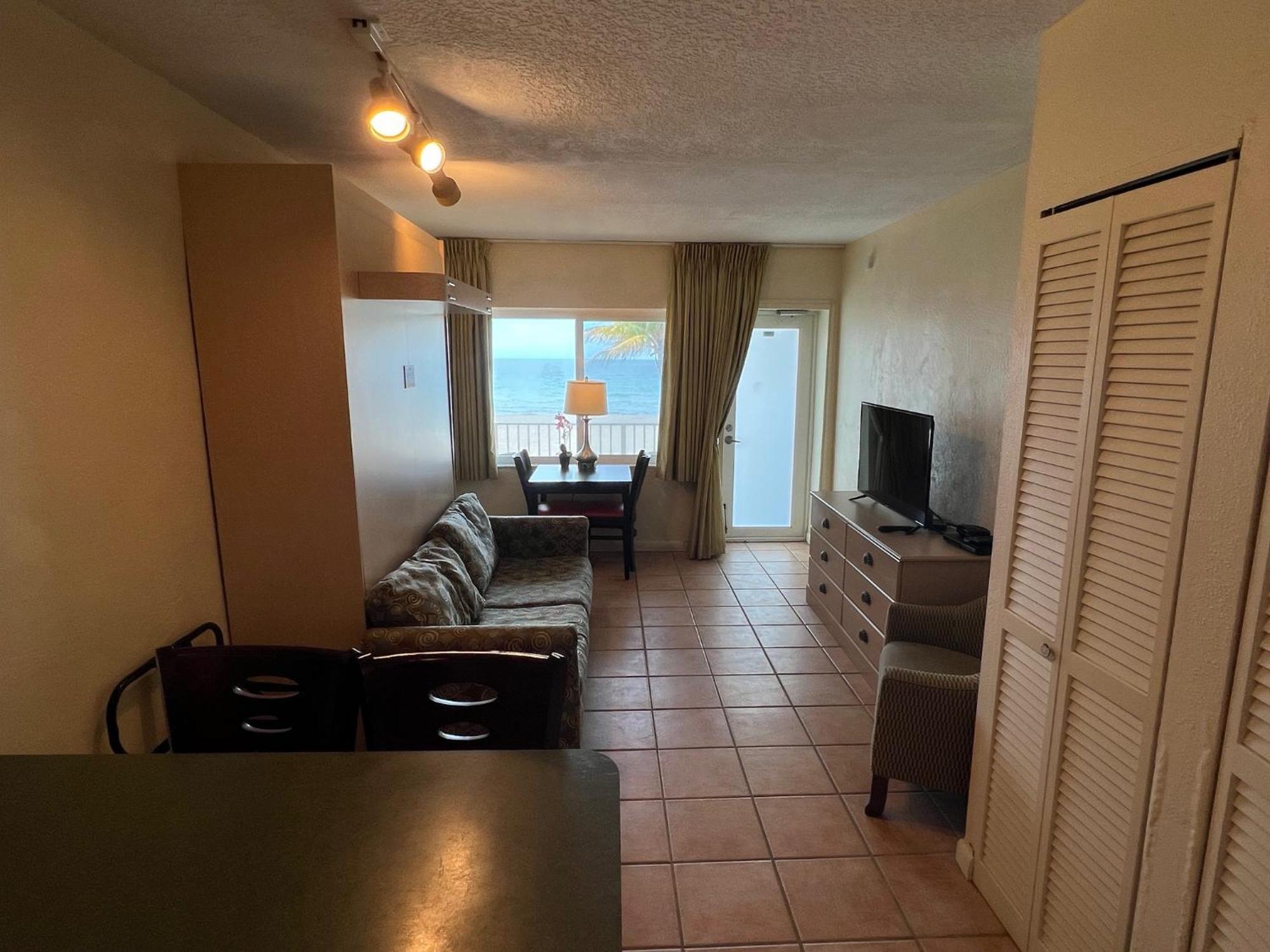 Enchanted Isle Hollywood Beach Resort Екстериор снимка
