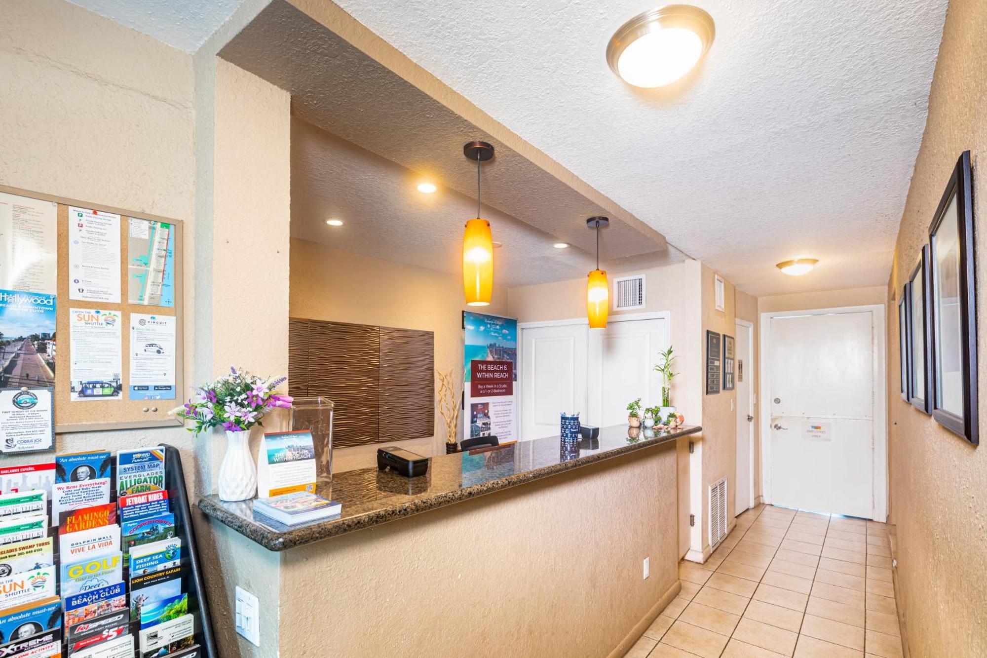 Enchanted Isle Hollywood Beach Resort Екстериор снимка