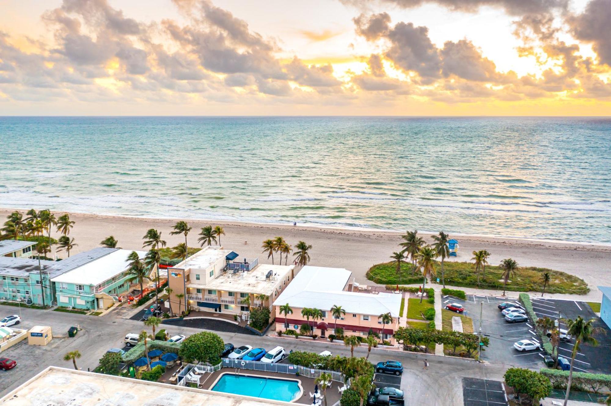 Enchanted Isle Hollywood Beach Resort Екстериор снимка