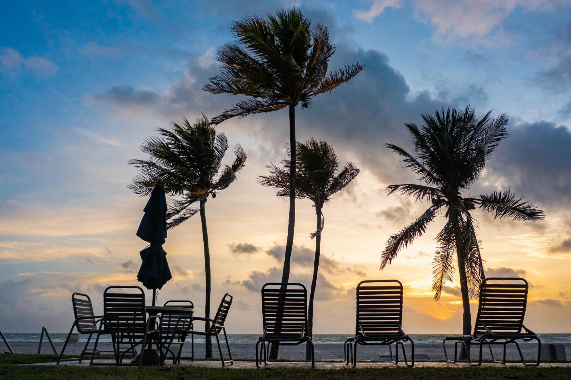 Enchanted Isle Hollywood Beach Resort Екстериор снимка