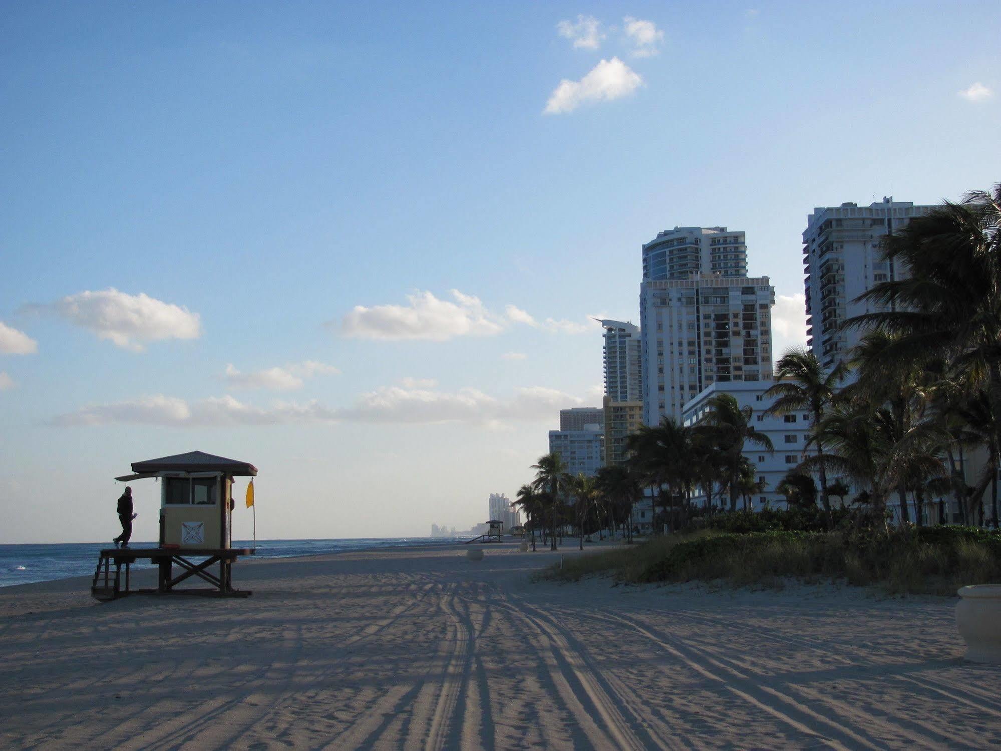 Enchanted Isle Hollywood Beach Resort Екстериор снимка